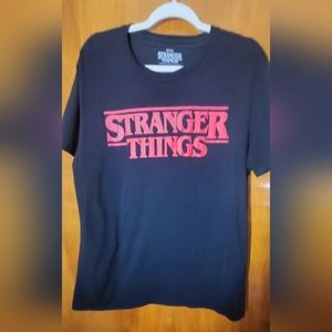 STRANGER Things Shirt Size  L )  42/44